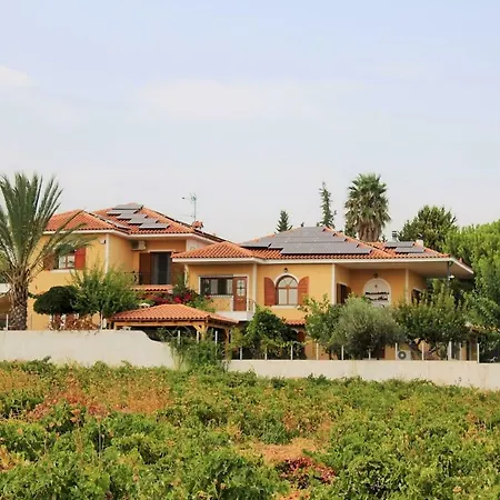 Athens Countryside With Pool *